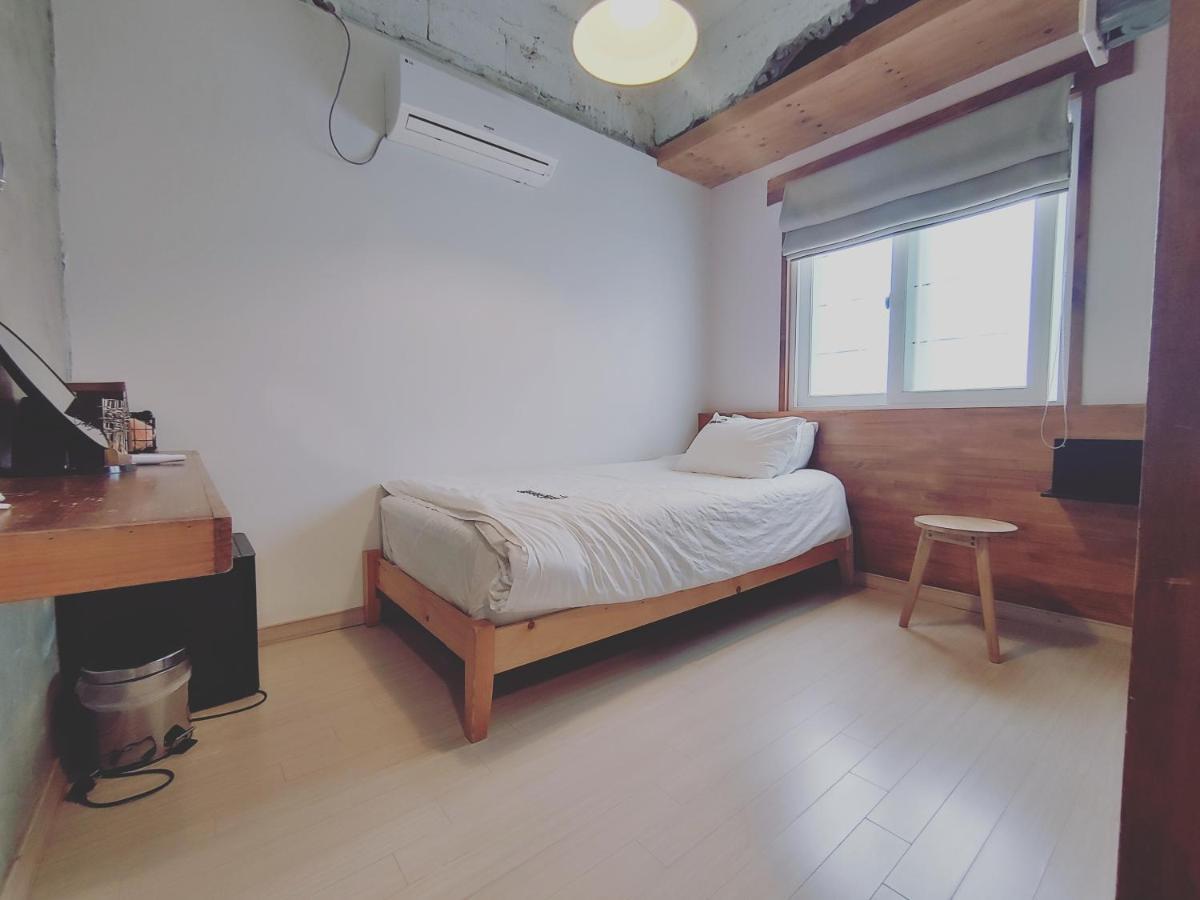 Hostel Good Day Mate Pusan Zewnętrze zdjęcie