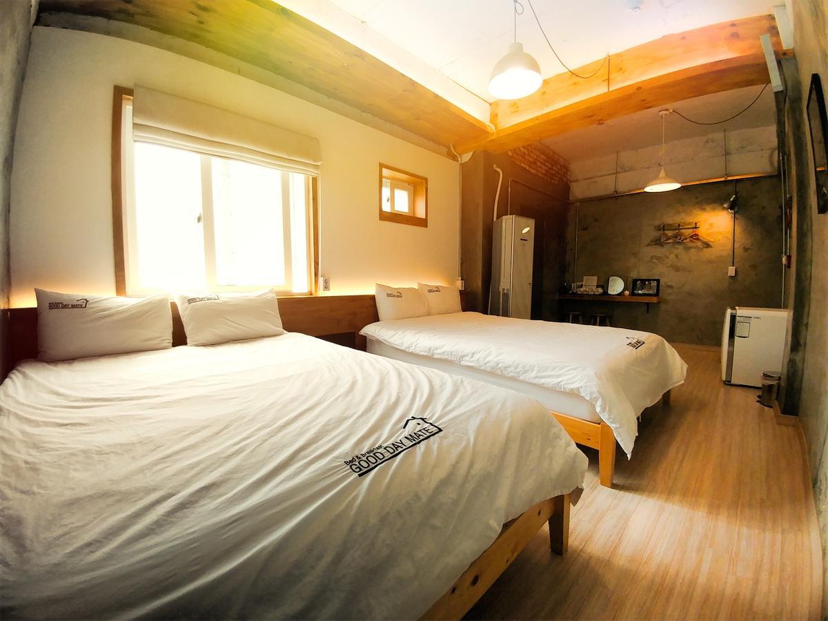Hostel Good Day Mate Pusan Zewnętrze zdjęcie
